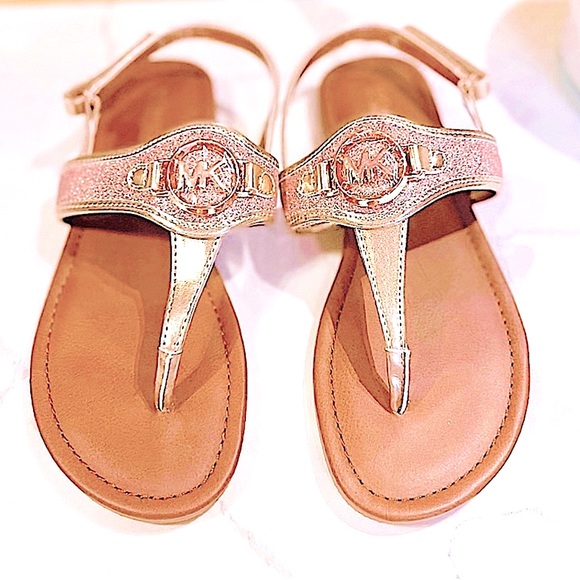 michael kors rose gold flip flops